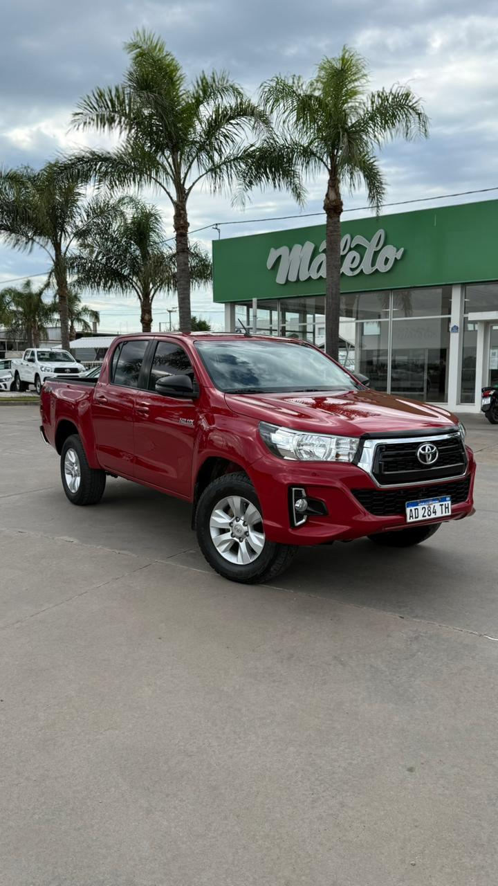 TOYOTA - Hilux  SR  4x4  - Manual  - 2018